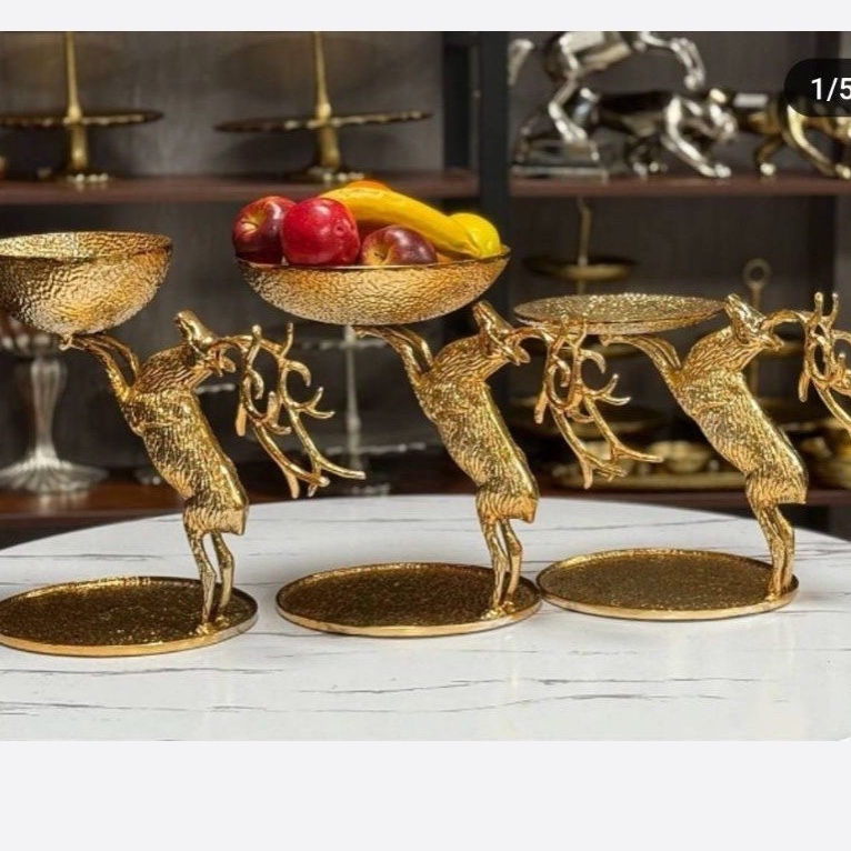 گوزن پرشی طلایی سه مدل